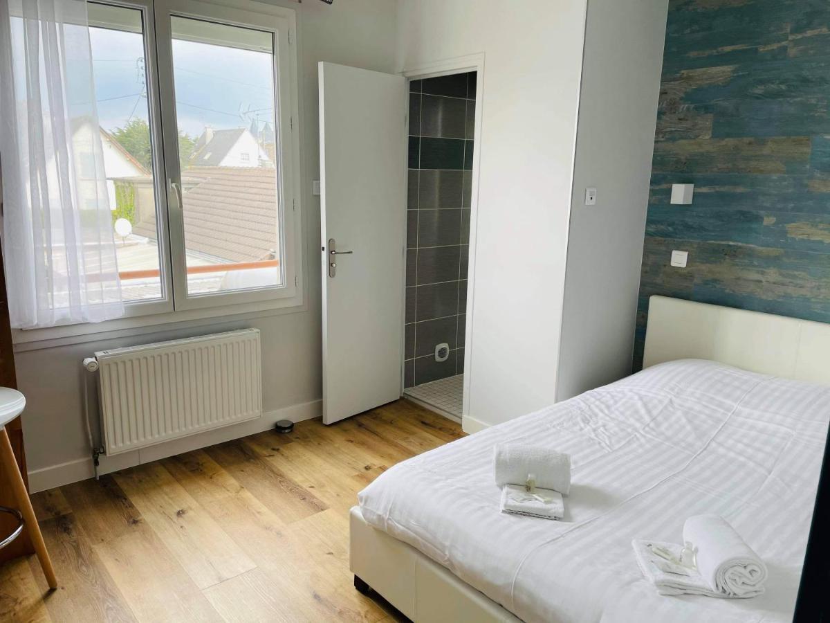 Hotel De La Plage Quineville Екстер'єр фото