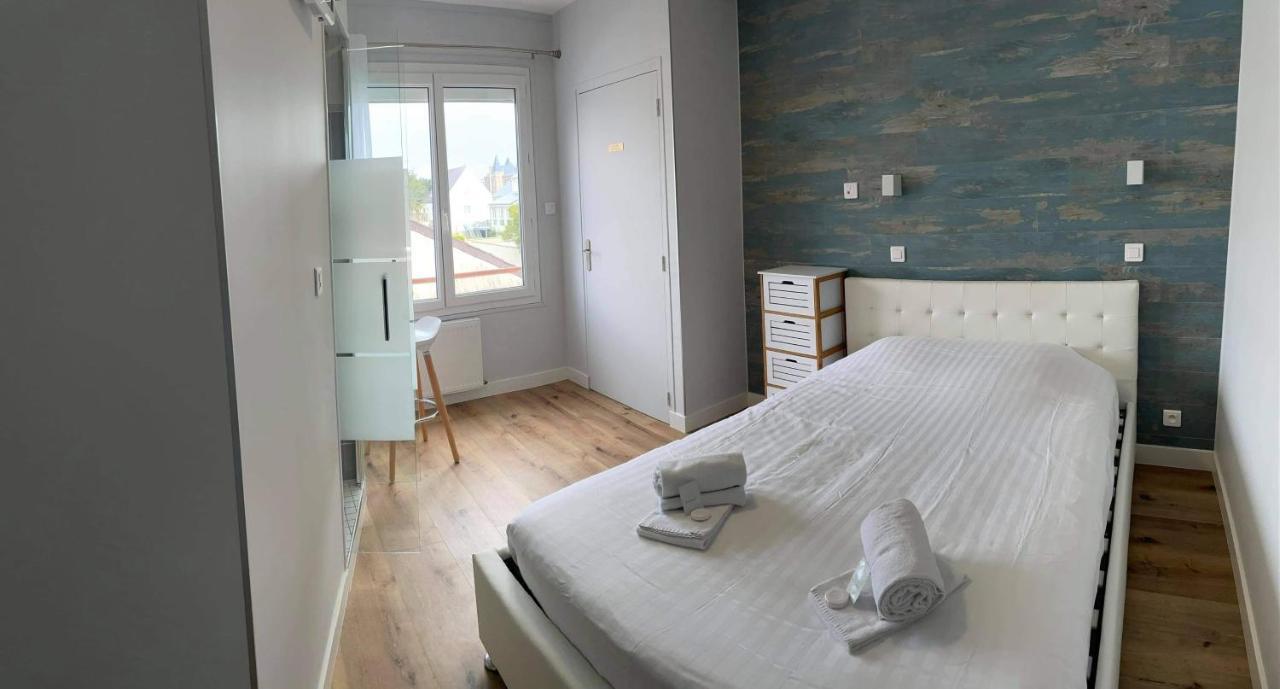 Hotel De La Plage Quineville Екстер'єр фото