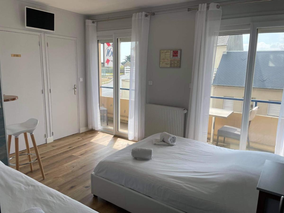 Hotel De La Plage Quineville Екстер'єр фото