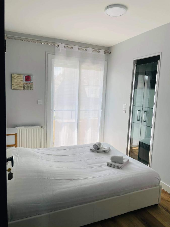 Hotel De La Plage Quineville Екстер'єр фото